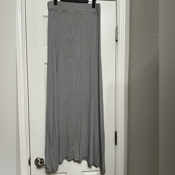 Soft by Joie A-line Pull on Maxi Skirt - Picture 4 of 13